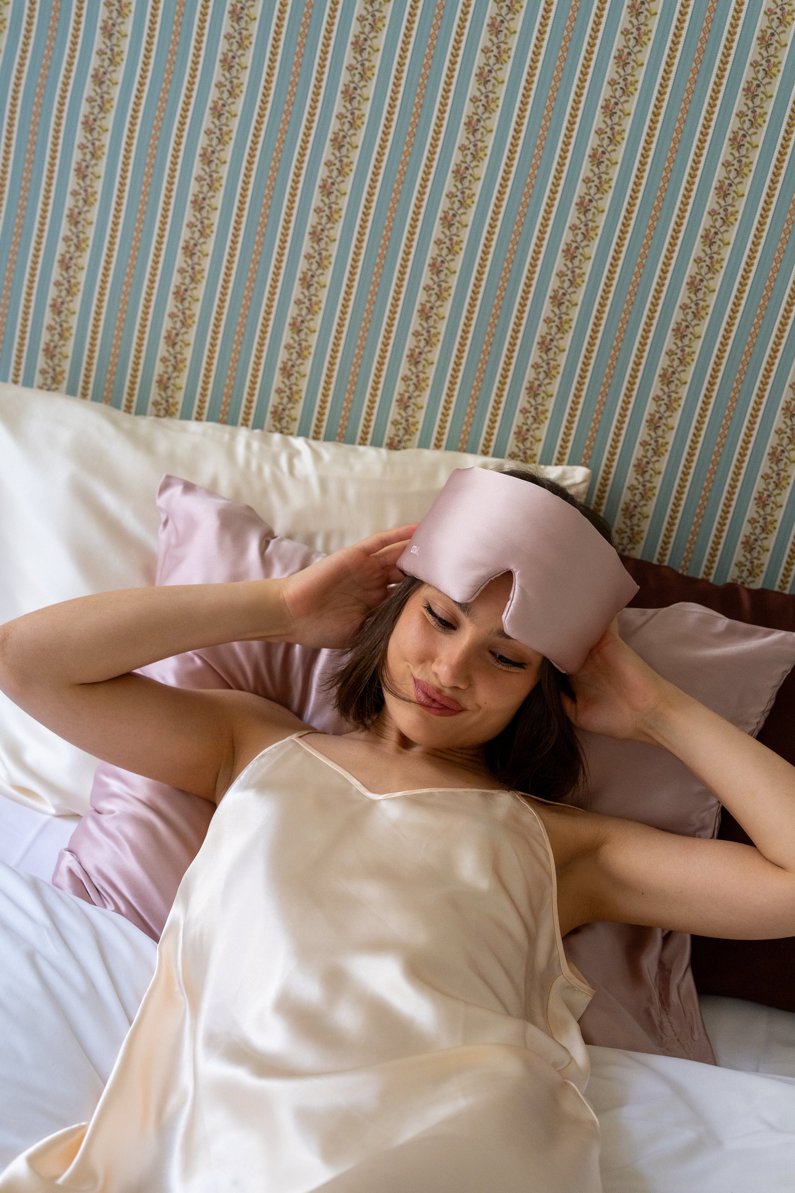 The Premium Sleep Mask - Rose